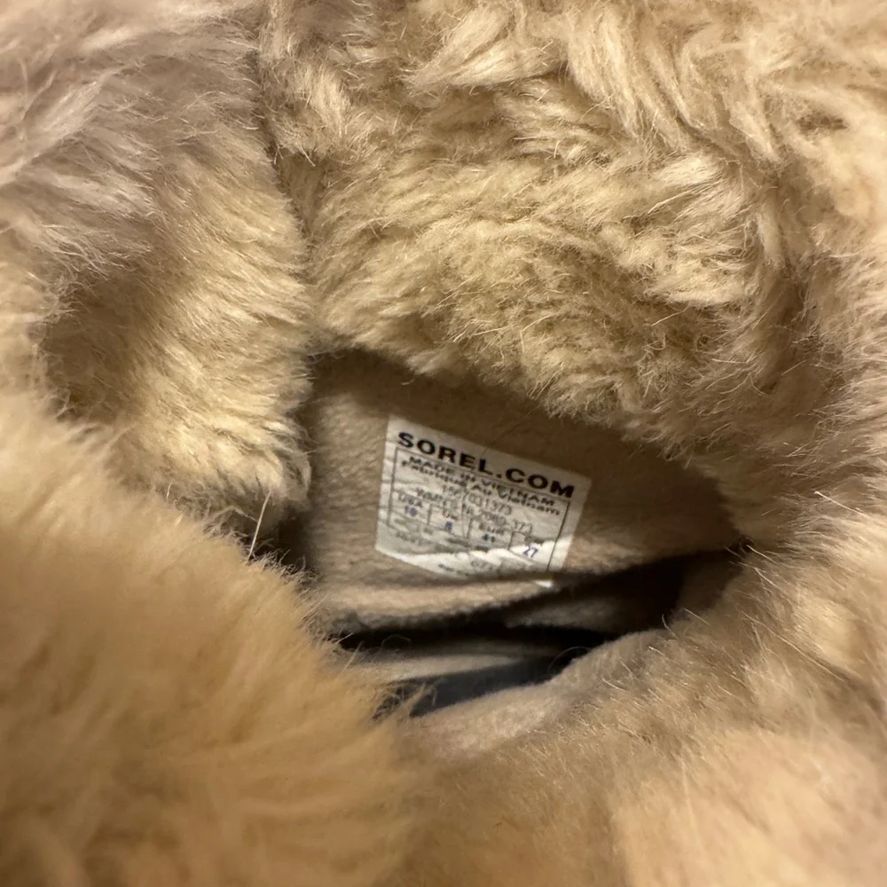 Sorel Tivoli Women's Tan Fur-Lined Winter Boots Size 10 nice!‎